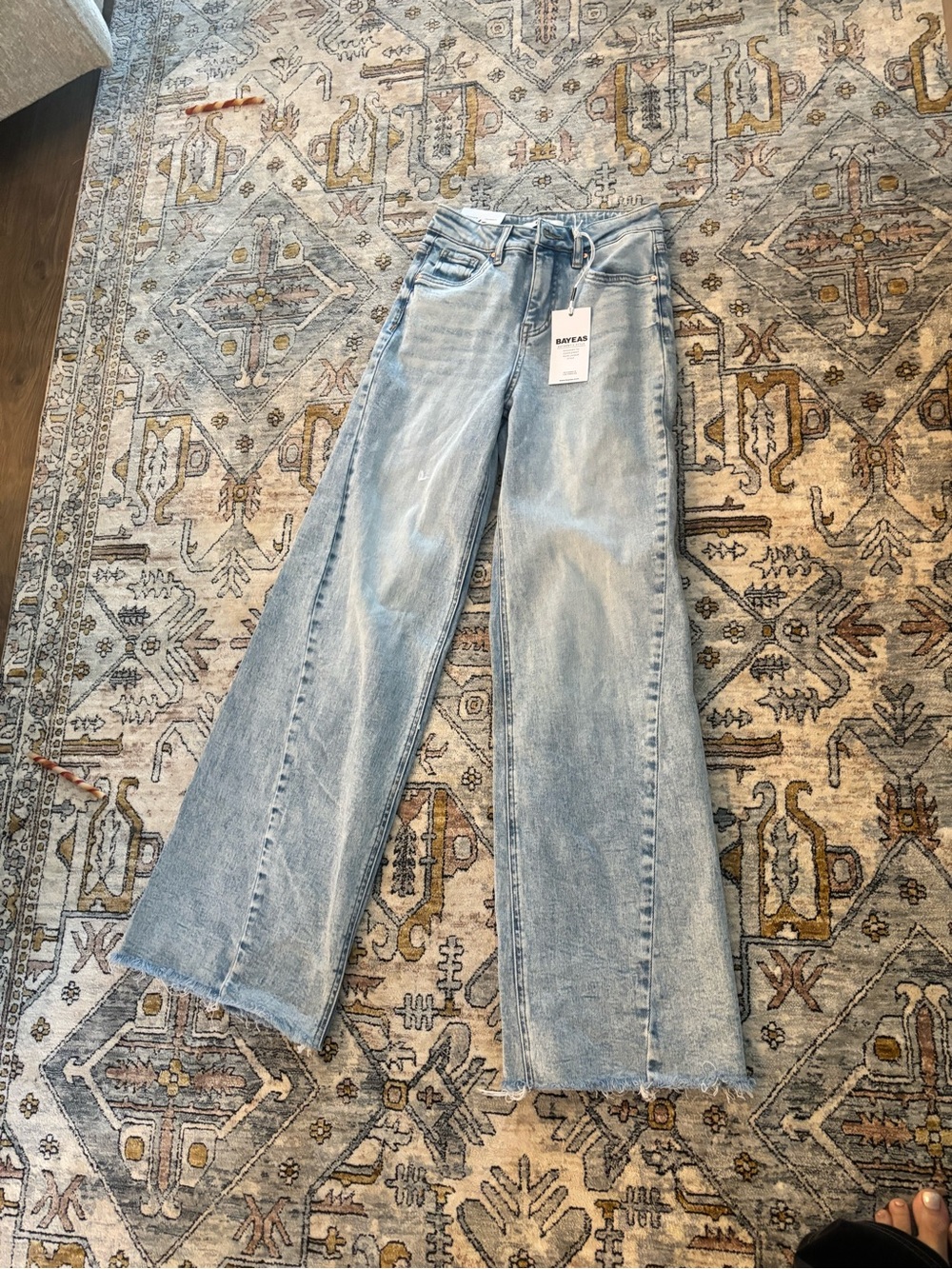 Bates’s Beth High Rise Wide Leg Stretch Light Wash Women's Jeans New Size 24